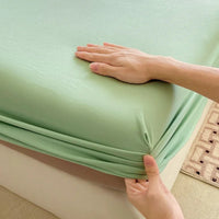 PureOnSkin 100% Pure Cotton Fitted Sheet with 360° Elastic Skirt
