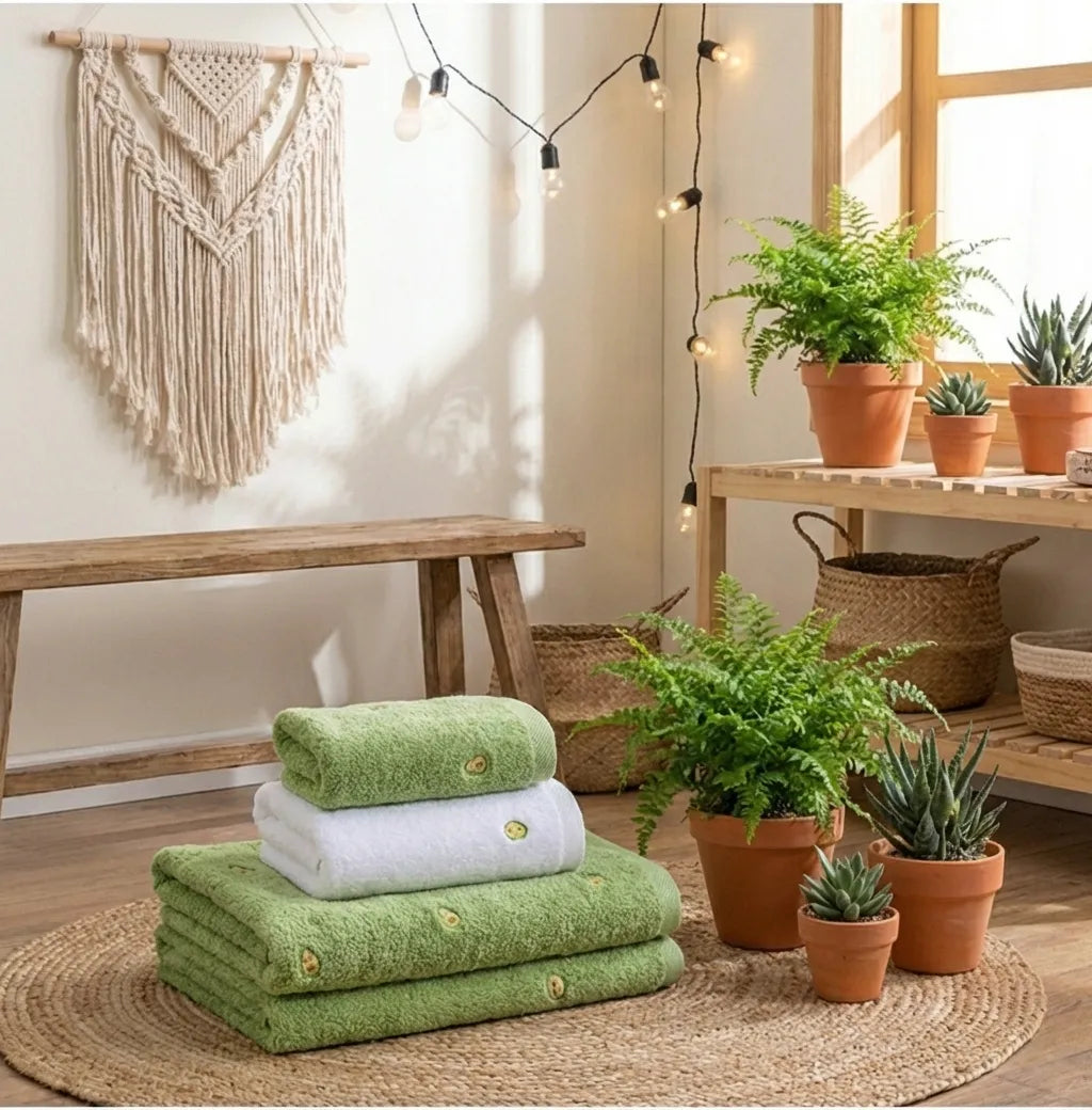 PureOnSkin Hypoallergenic Absorbent Pure Cotton Bath Towel for Post-Shower Friction Reduction & Dampness-Induced Dermatitis Prevention
