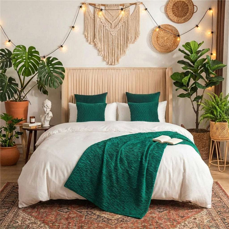 Cotton and Linen Bed Runner – Emerald