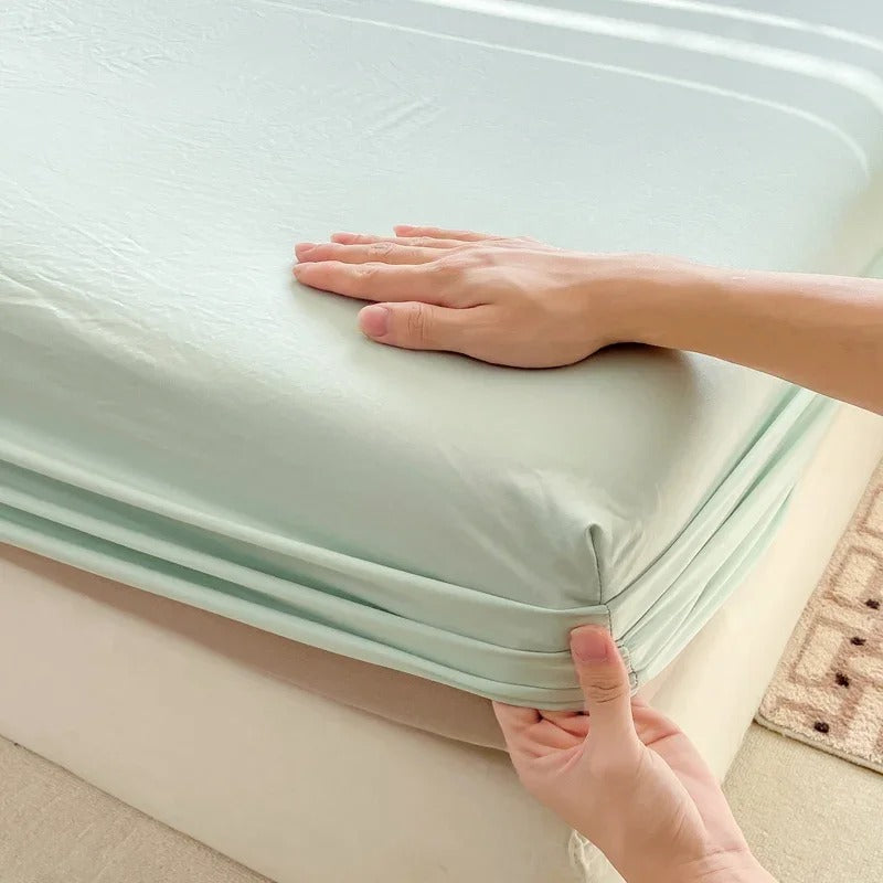 PureOnSkin 100% Pure Cotton Fitted Sheet with 360° Elastic Skirt – Light Green