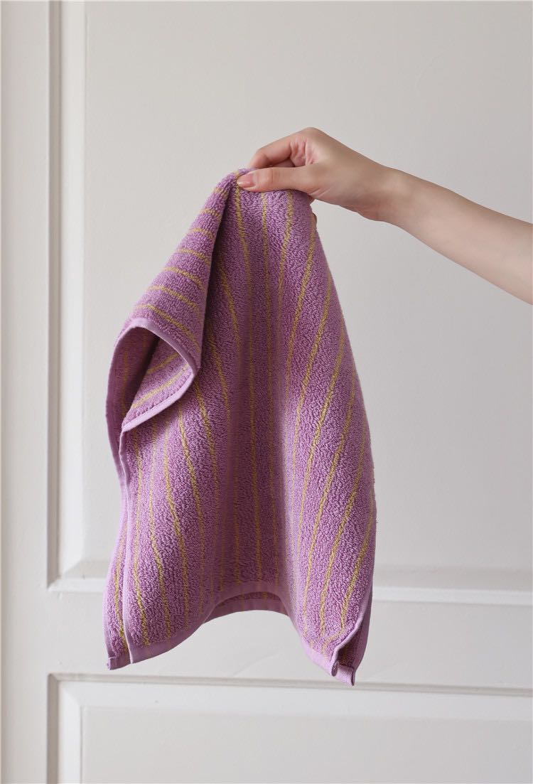 PureOnSkin Ultra-Soft Absorbent Retro Stripe 100% Organic Combed Cotton Bath Towel