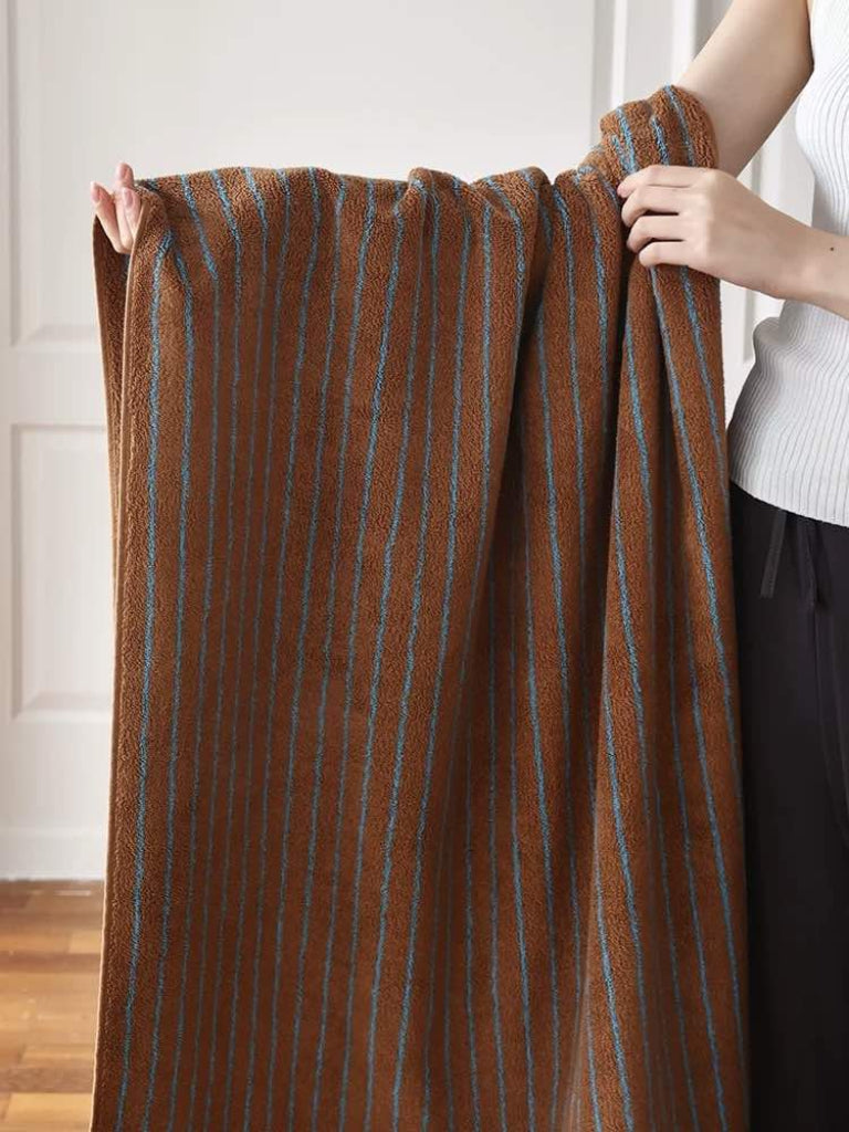 PureOnSkin Ultra-Soft Absorbent Retro Stripe 100% Organic Combed Cotton Bath Towel