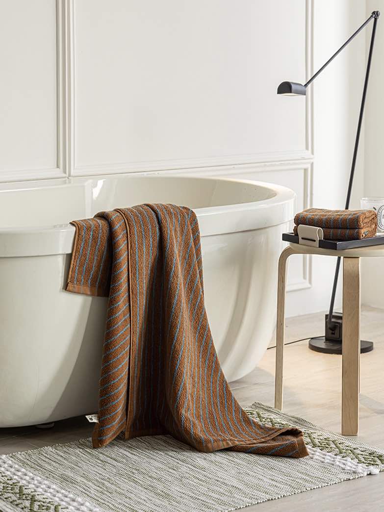 PureOnSkin Ultra-Soft Absorbent Retro Stripe 100% Organic Combed Cotton Bath Towel